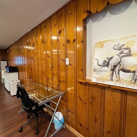 Cozy Spacious Work Friendly Lotus With Garden View High Speed Free Wi Fi And Parking Adjacent To Downtown Монреаль Екстер'єр фото