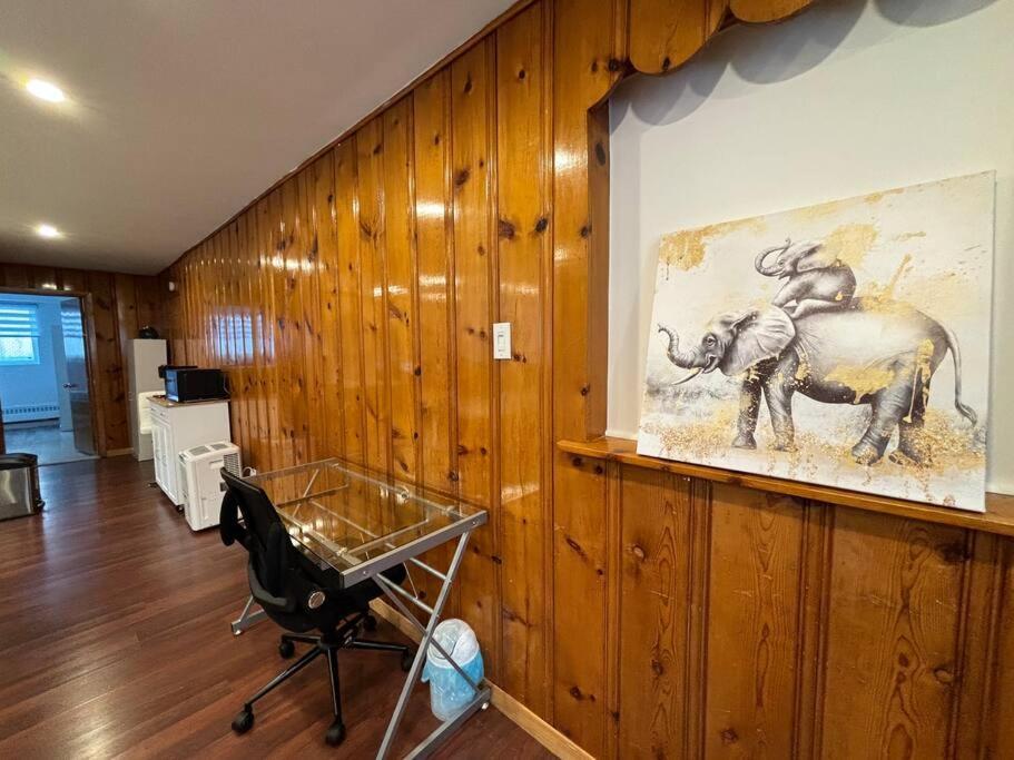 Cozy Spacious Work Friendly Lotus With Garden View High Speed Free Wi Fi And Parking Adjacent To Downtown Монреаль Екстер'єр фото